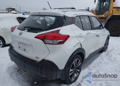 2020 Nissan Kicks Sv Xtronic Cvt z USA, uszkodzony, nr VIN 3N1CP5CV2LL559525